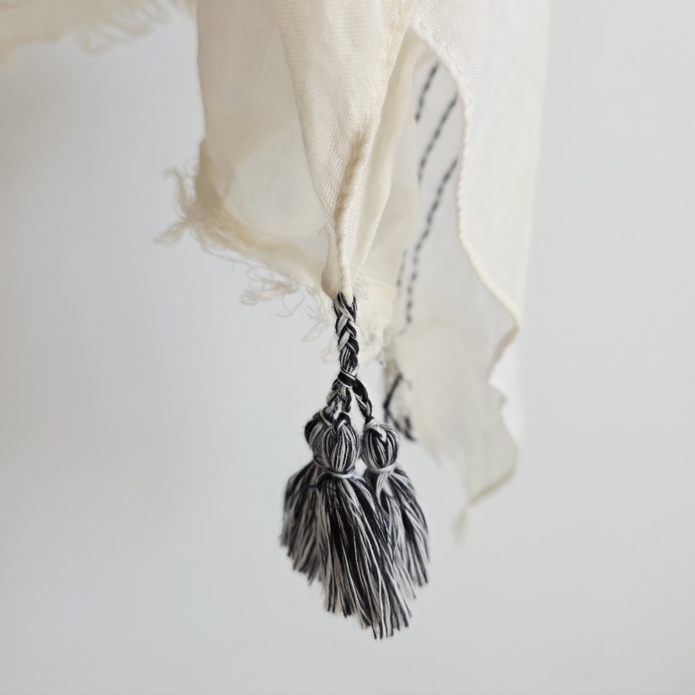 NWOT Target Cream/Yellow Shawl Wrap Scarf With Tassel And Fringe Accents - Picture 3 of 5